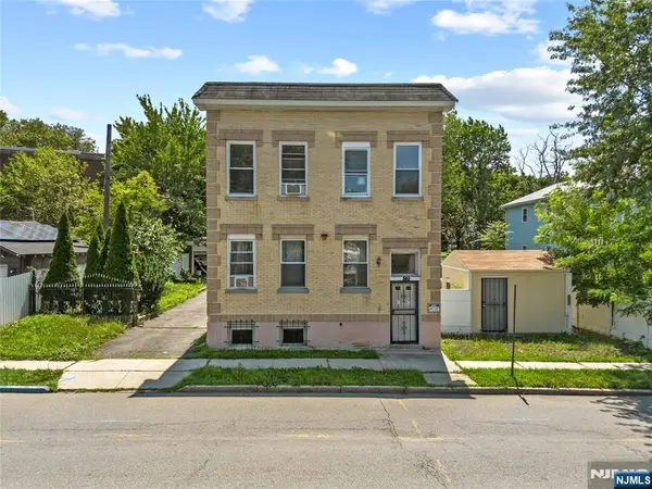 89 Tremont Avenue, East Orange, NJ 07018