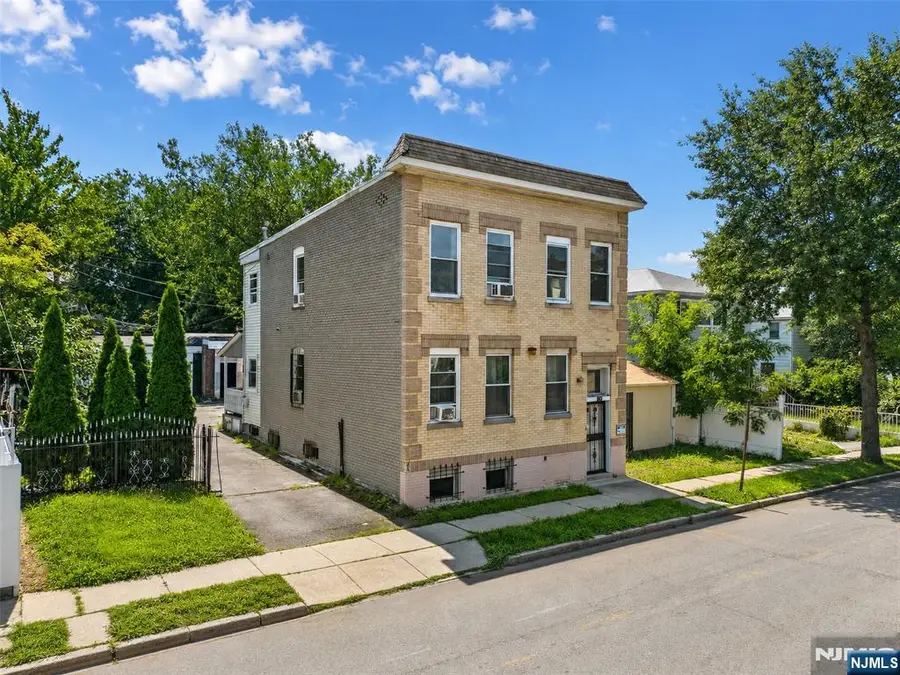 89 Tremont Avenue, East Orange, NJ 07018 - #2