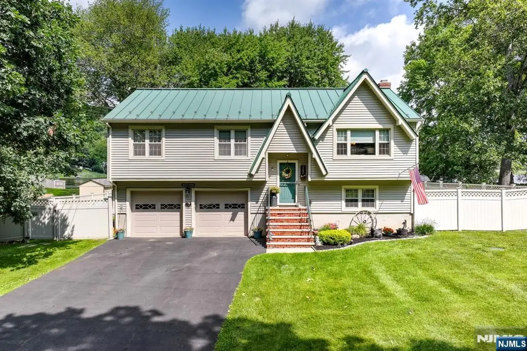 102 Tomahawk Trail, Sparta, NJ 07871 - #1