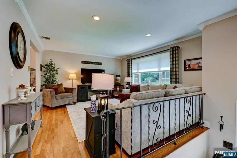 102 Tomahawk Trail, Sparta, NJ 07871 - #2