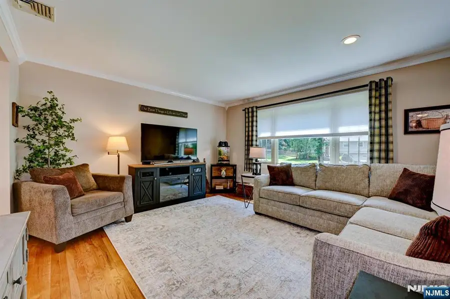 102 Tomahawk Trail, Sparta, NJ 07871 - #3