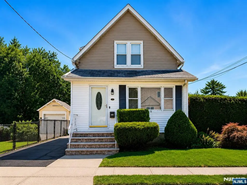 204 Tontine Avenue, Lyndhurst, NJ 07071 - #1