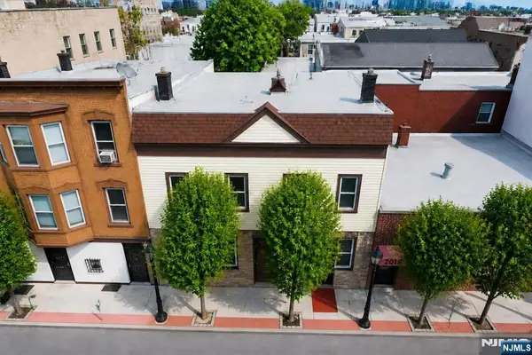 4108 New York Avenue, Union City, NJ 07087