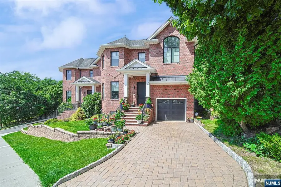 419 Stillwell, Fort Lee, NJ 07024 - #2