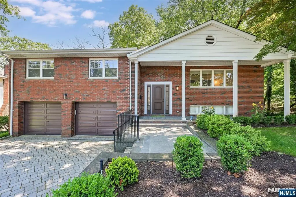 39 Hickory Street, Englewood Cliffs, NJ 07632 - #1