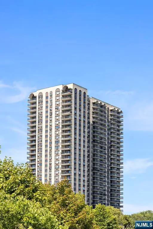 7855 Boulevard East 12F, North Bergen, NJ 07047