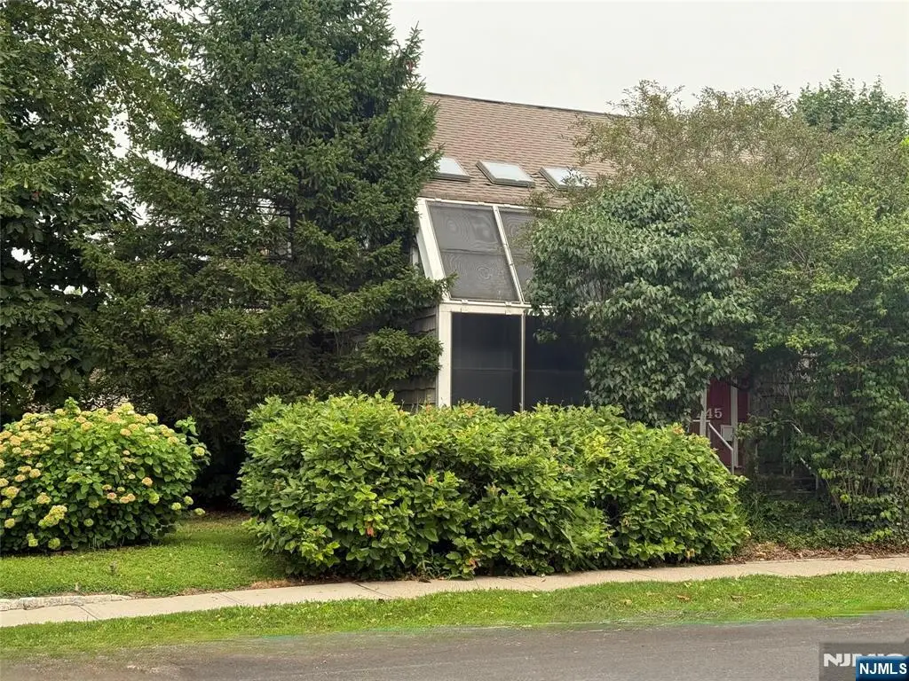 269 Lasalle Avenue, Hasbrouck Heights, NJ 07604 - #1