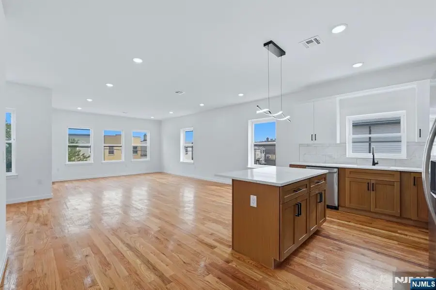 54 Pennsylvania Avenue, Newark, NJ 07114 - #3