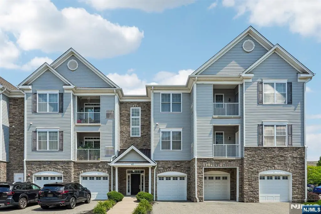 43 Elston Court 207, Bloomfield, NJ 07420 - #1