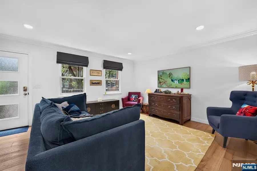 304 9th Street, Jersey City, NJ 07302 - #3