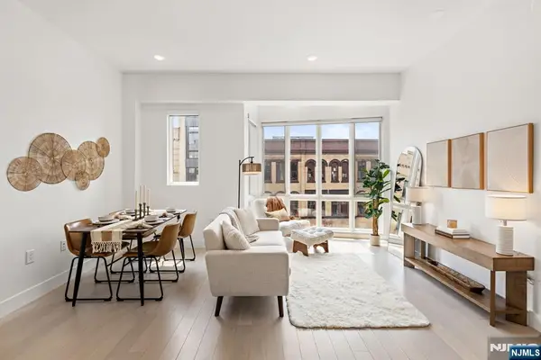 332 Newark Avenue 4A, Jersey City, NJ 07302
