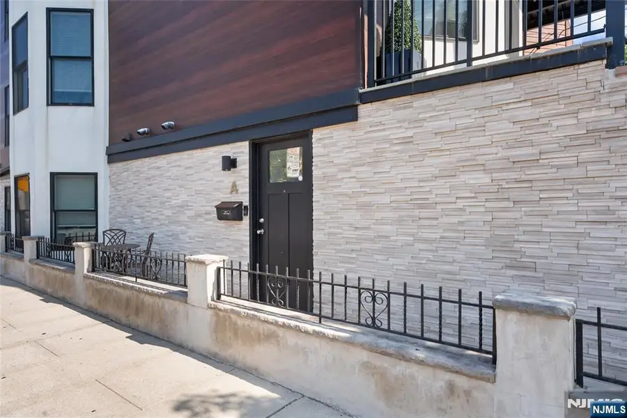 901 Palisade Avenue 1, Union City, NJ 07087 - #2