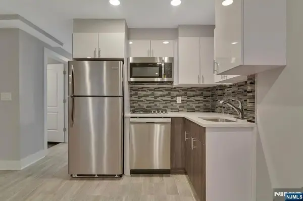 55 Wayne Street, Jersey City, NJ 07302