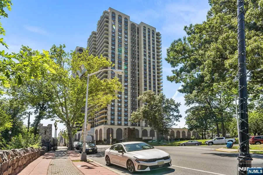 7855 Boulevard 26G, North Bergen, NJ 07047 - #3