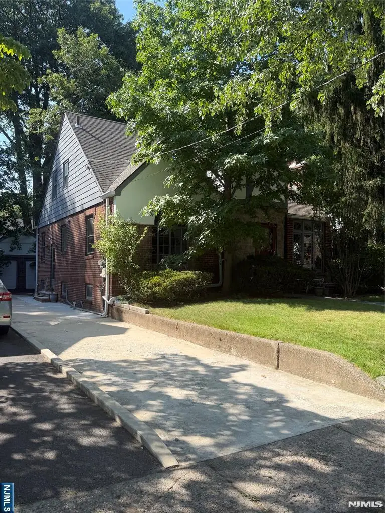 Address Withheld By Seller, Teaneck, NJ 07666 - #1