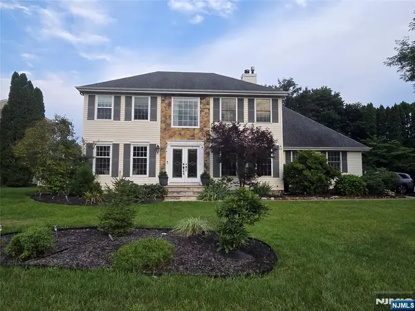 4 Watson Way, Mount Olive Township, NJ 07836