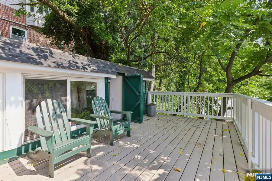 6 Old Wood Road, Edgewater, NJ 07020 - #3
