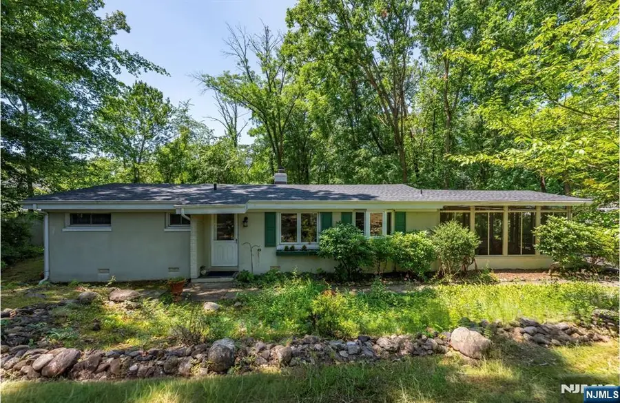 53 Old Wood Road, Morris Plains, NJ 07950 - #2