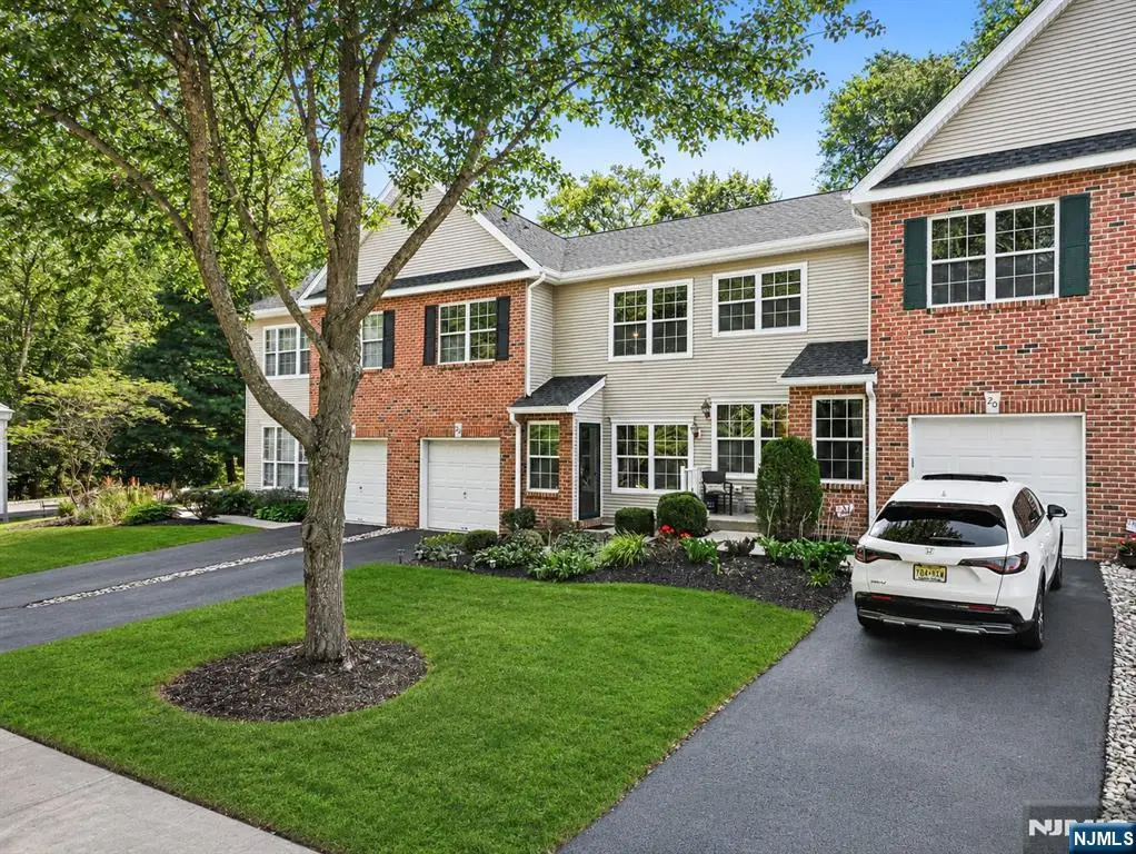 22 Pond Hollow Drive, Oak Ridge, NJ 07438 - #1