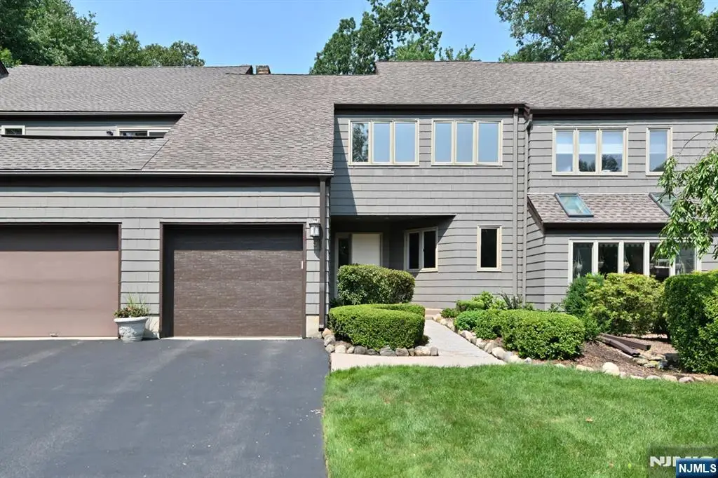 5 Indian Field Court, Mahwah, NJ 07430 - #1
