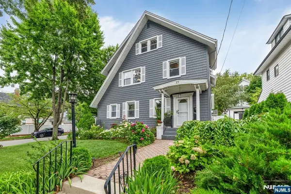 49 Walnut Street, Rutherford, NJ 07070