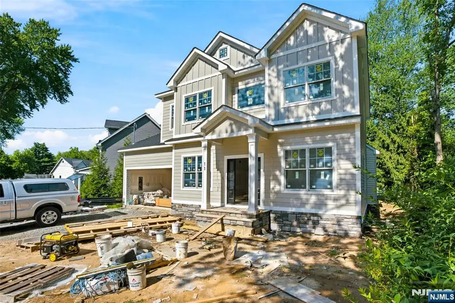 11 Maplewood Drive, Livingston, NJ 07039 - #3