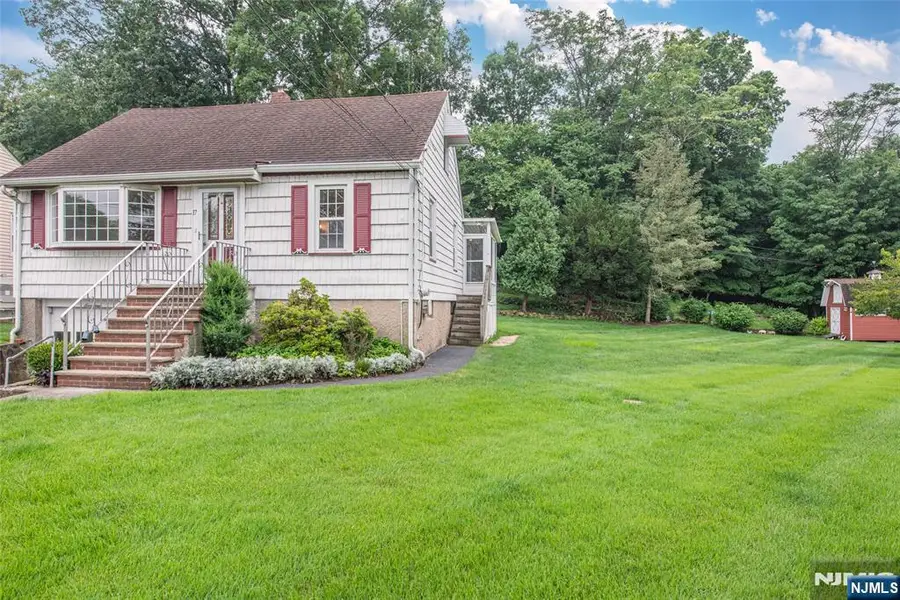 17 South Drive, Woodland Park, NJ 07424 - #2