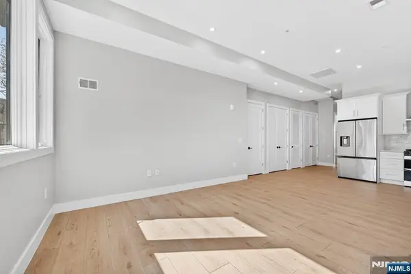 126 De Kalb Avenue A, Jersey City, NJ 07306