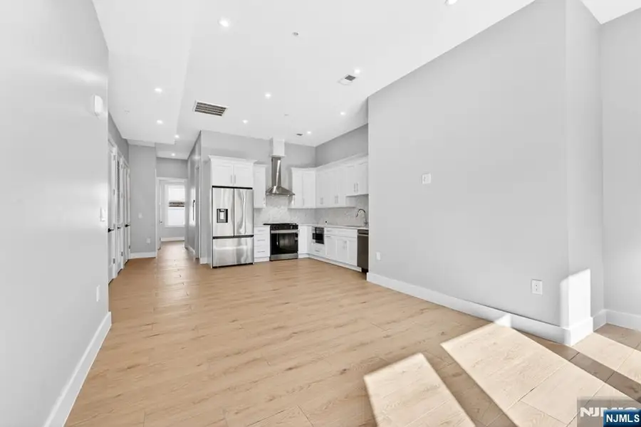 126 De Kalb Avenue A, Jersey City, NJ 07306 - #3