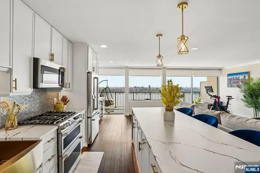 3 Horizon Road #1015, Fort Lee, NJ 07024 - #2