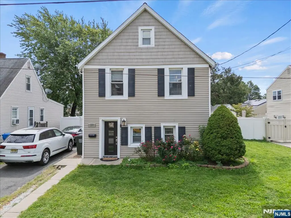 199 Grove Avenue, Woodbridge, NJ 07095 - #1
