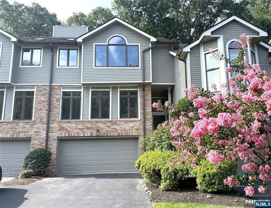 20 Lakeview Drive, Old Tappan, NJ 07675 - #2