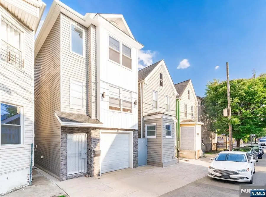 49 N 5th Street, Newark, NJ 07107 - #2