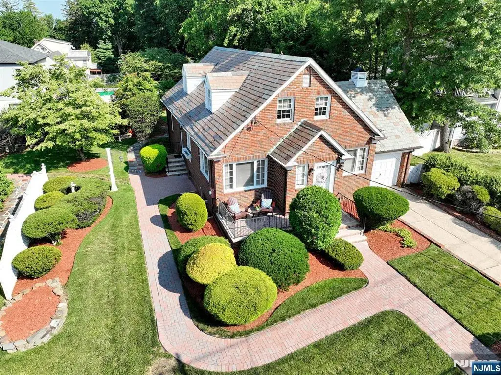 10 Glenwood Avenue, Leonia, NJ 07605 - #1