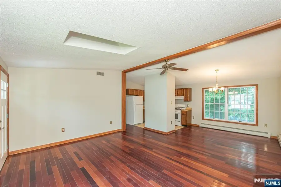 148 Papscoe Road, Upper Greenwood Lake, NJ 07421 - #3