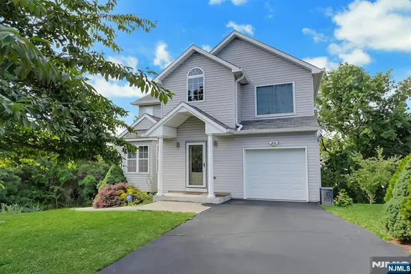 14 Summit Court, Hackensack, NJ 07601