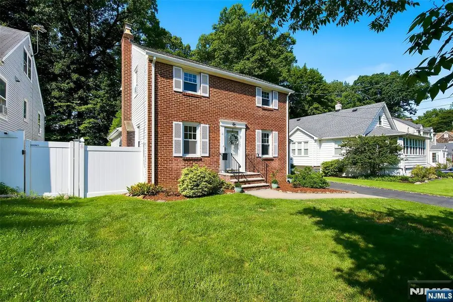 11 Monroe Avenue, Roseland, NJ 07068 - #3