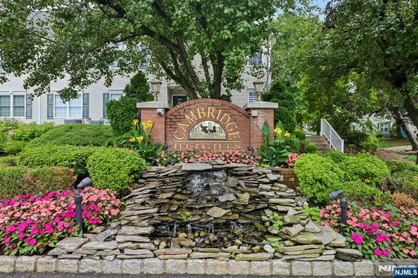 164 Cambridge Court, Clifton, NJ 07014