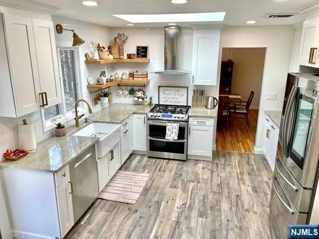 60 Eileen Drive, Mahwah, NJ 07430 - #2