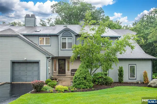 15 Fair Ridge Court, Wayne, NJ 07470