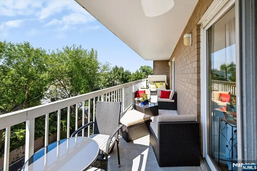 38 Moonachie Road 315, Hackensack, NJ 07601 - #3