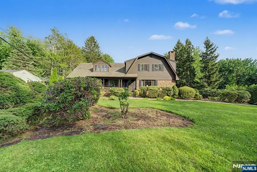 812 Mountain Avenue, Wyckoff, NJ 07481 - #2
