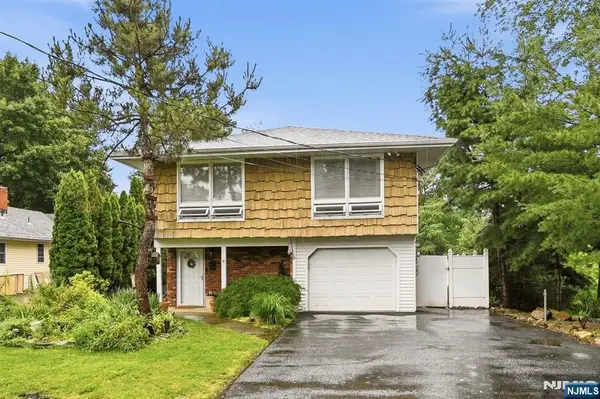4 Park Place, Pompton Lakes, NJ 07442