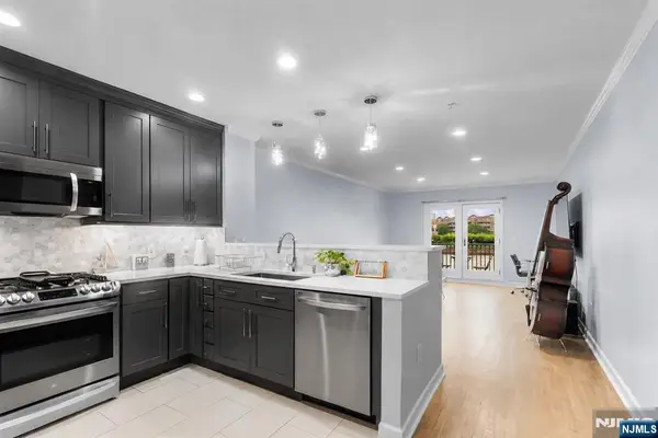 148 The Promenade, Edgewater, NJ 07020