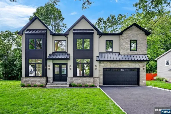 134 Morningside Road, Paramus, NJ 07652
