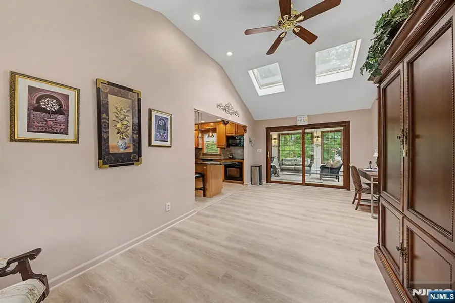 34 Cavell Place, Caldwell, NJ 07006 - #3