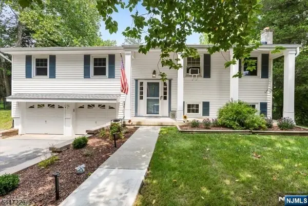 965 Edgewood Drive, Stillwater, NJ 07860