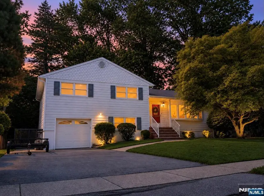 51 Earnshaw Place, Clifton, NJ 07013 - #2