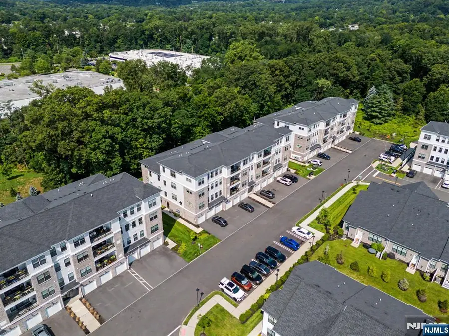 13 Whitney Avenue 402, Morris Plains, NJ 07950 - #2