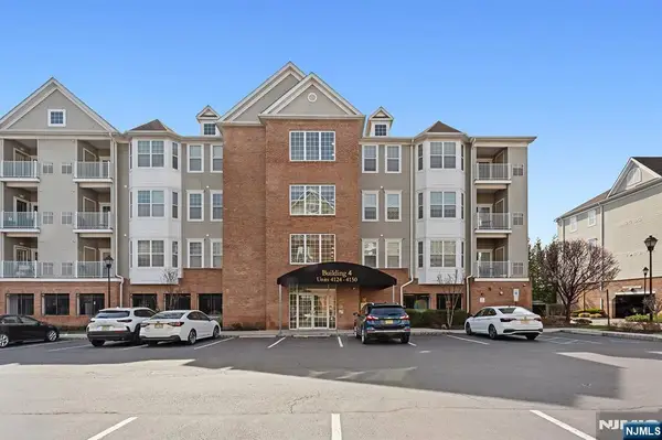 4127 Cory Lane, Elmwood Park, NJ 07407